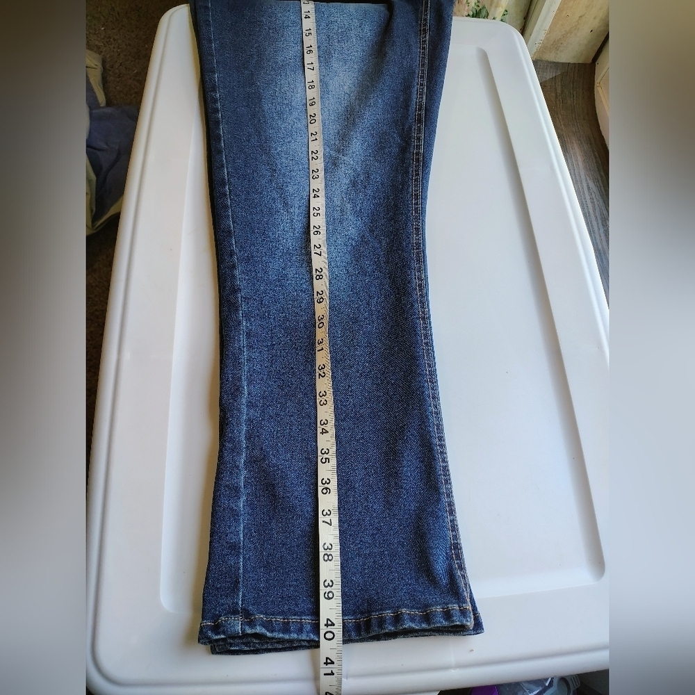 Frye women's high-rise tapered hem stretch jeans, Denim sz 10/30 oversized. - Picture 17 of 17